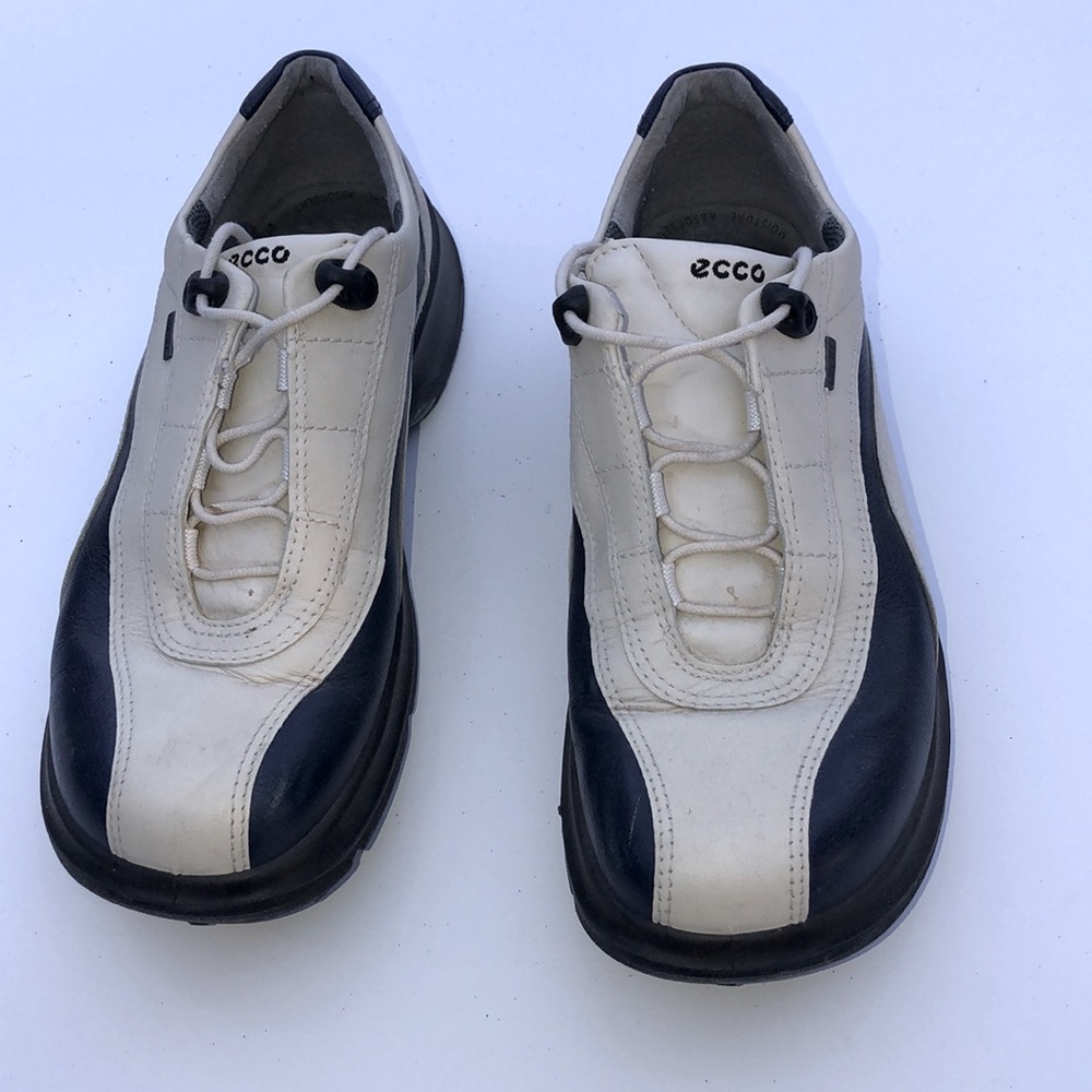 ECCO LADIES Leather/ Goretex GOLF SHOES